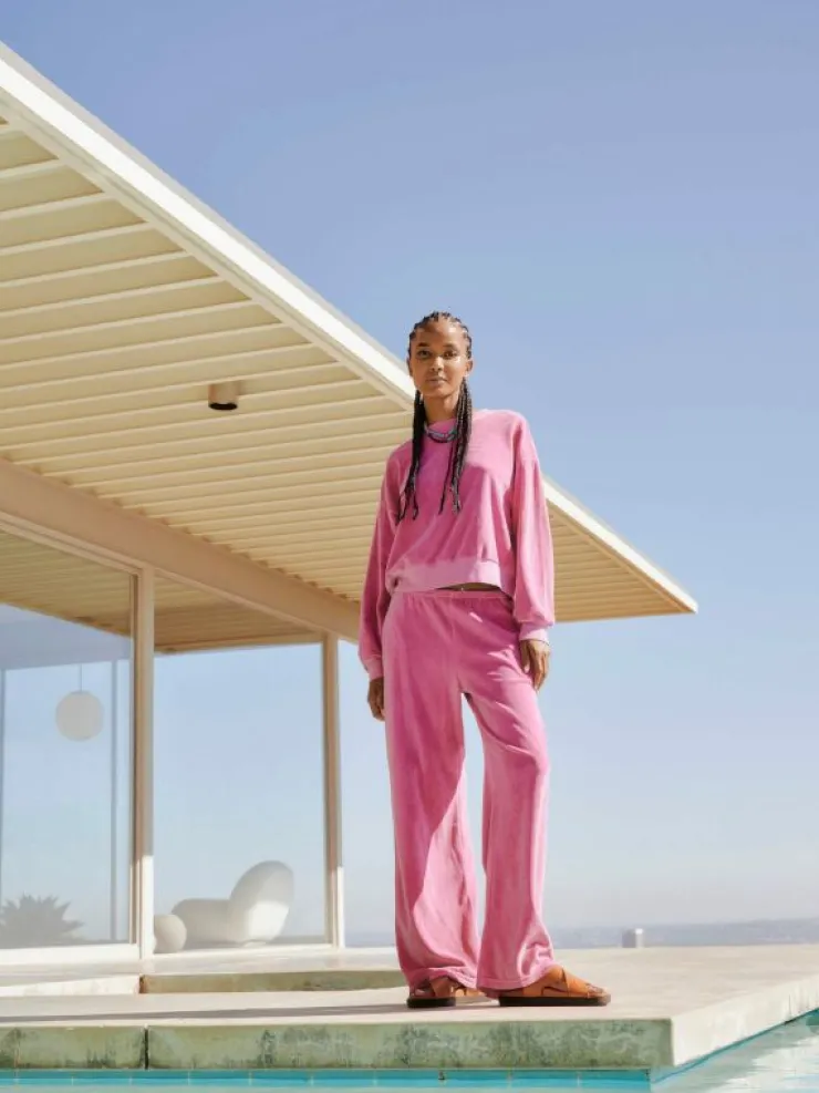 Xirena Sweats & Tees<French Rose Huxley Velour Sweatshirt
